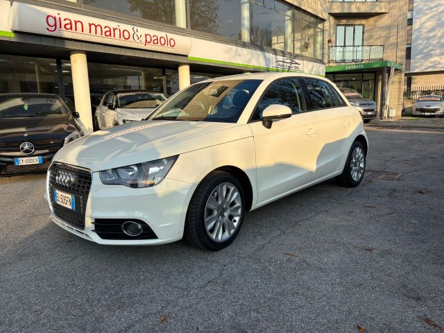AUDI A1 Argento pastello