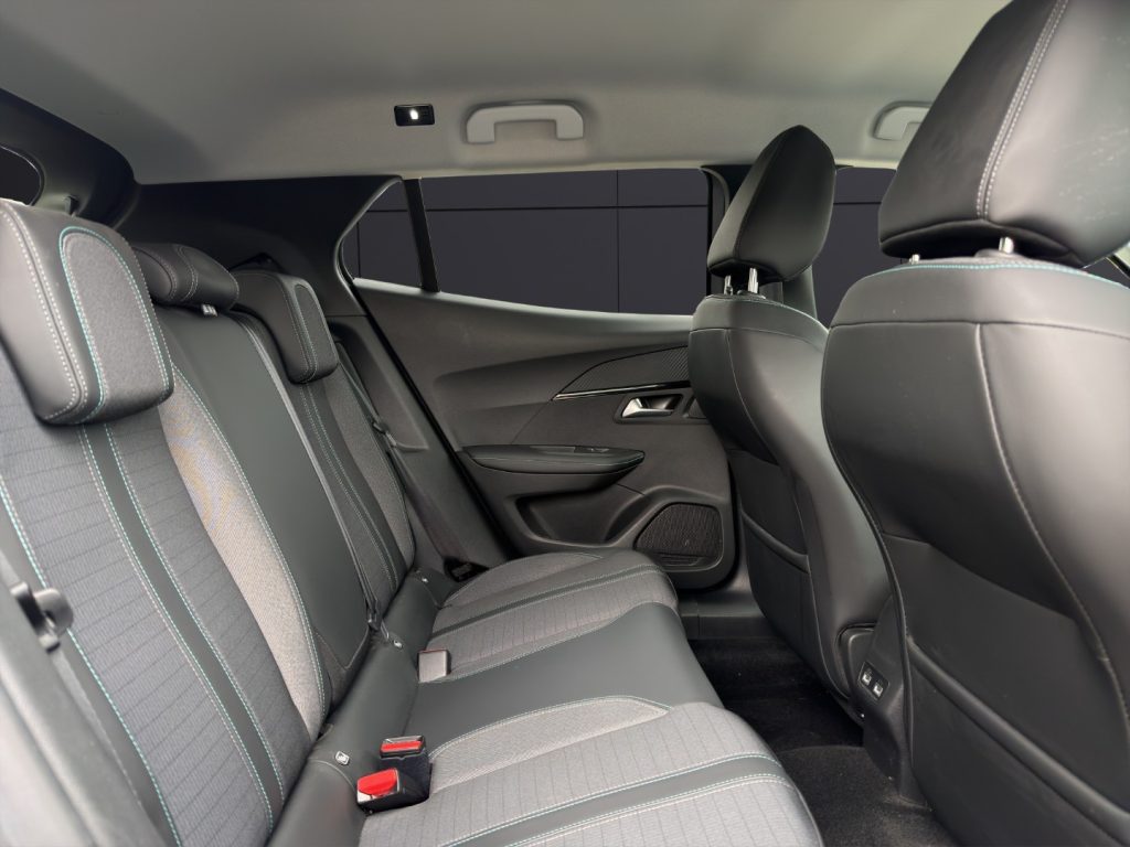 PEUGEOT 2008 motore elettrico 136 CV Allure Pack - 14