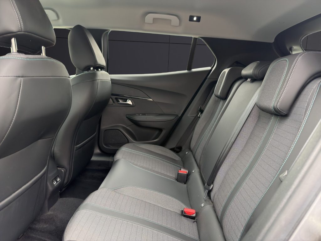 PEUGEOT 2008 motore elettrico 136 CV Allure Pack - 15