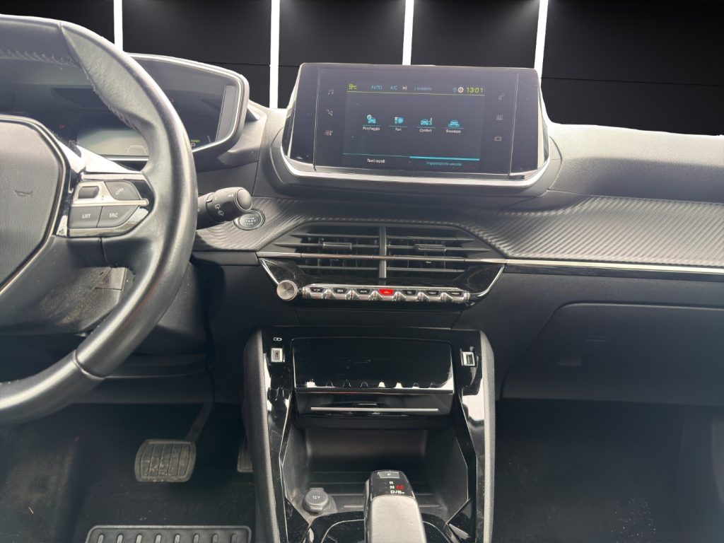 PEUGEOT 2008 motore elettrico 136 CV Allure Pack - 17