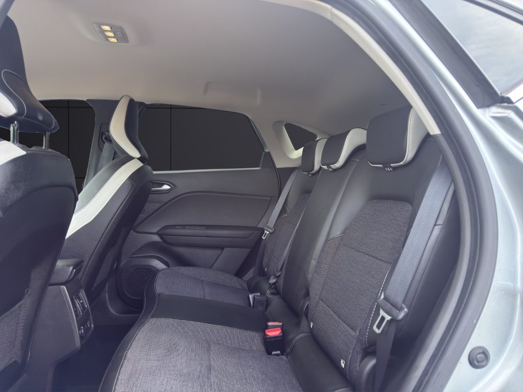 RENAULT Captur Full Hybrid E-Tech 145 CV Techno Fast Track - 13