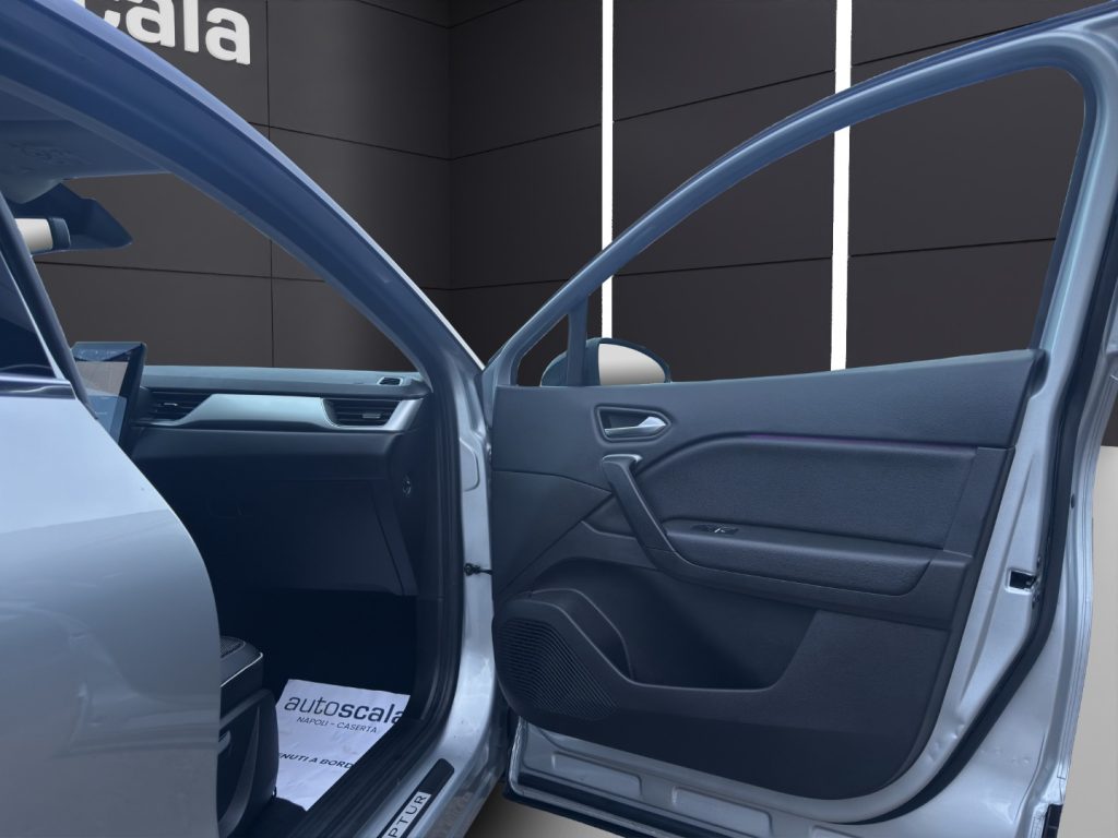 RENAULT Captur Full Hybrid E-Tech 145 CV Techno Fast Track - 17