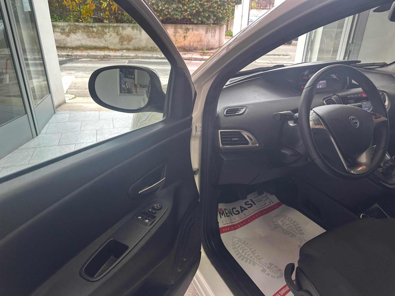 LANCIA Ypsilon 1.0 FireFly Hybrid Ecochic Gold - 12