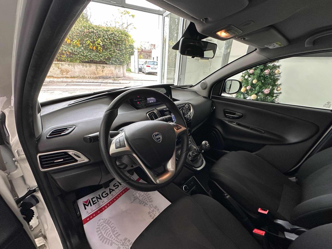 LANCIA Ypsilon 1.0 FireFly Hybrid Ecochic Gold - 10