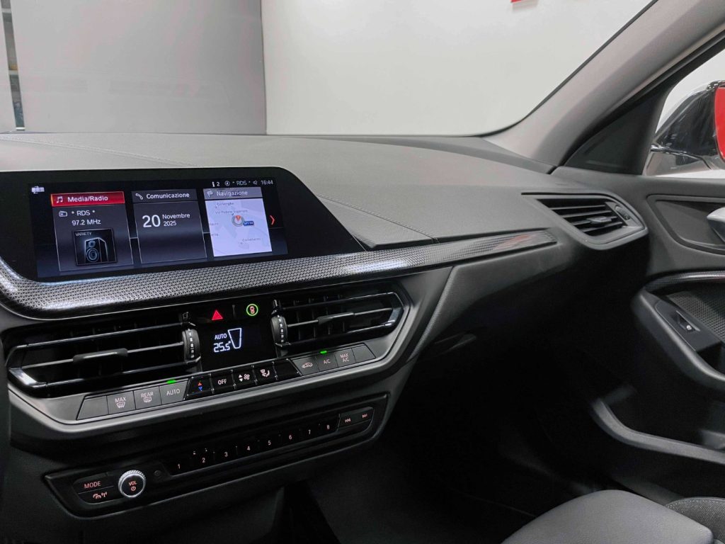 BMW 118 118i SPORT LINE 140CV AUTO - 19