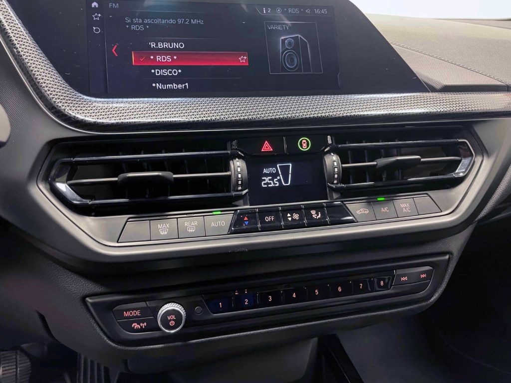 BMW 118 118i SPORT LINE 140CV AUTO - 27