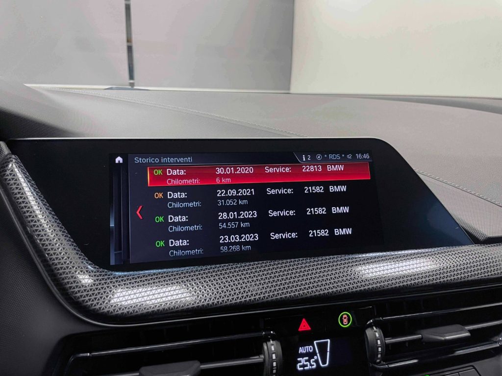 BMW 118 118i SPORT LINE 140CV AUTO - 24