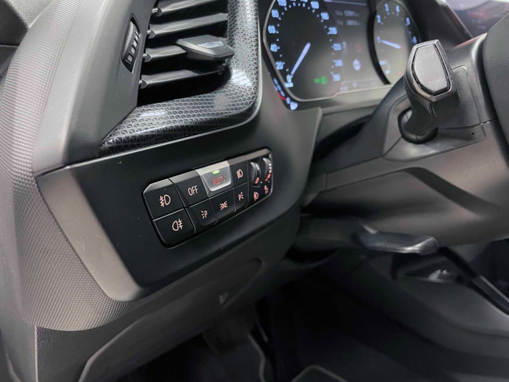 BMW 118 118i SPORT LINE 140CV AUTO - 43