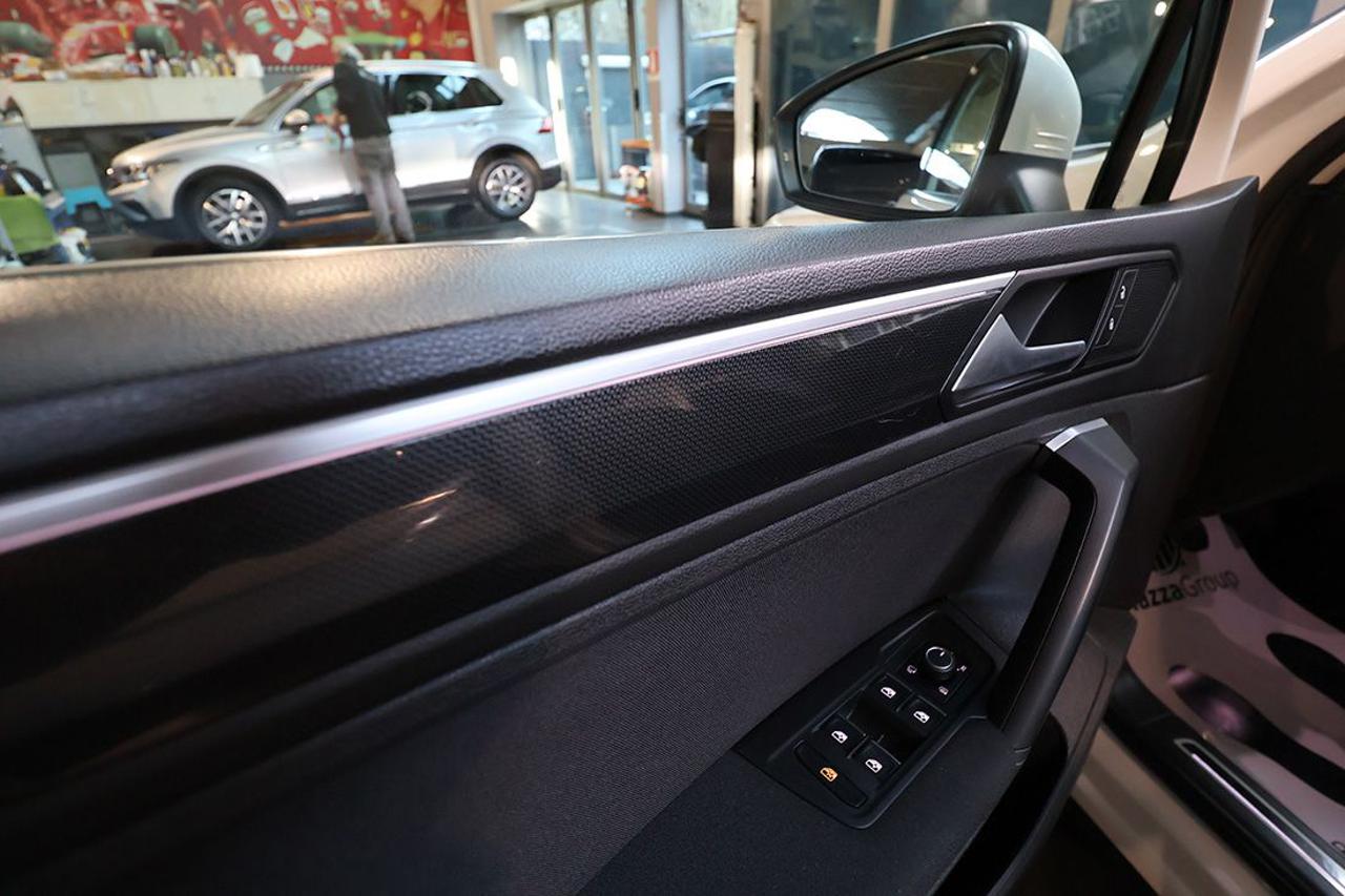 VOLKSWAGEN Tiguan 2.0 TDI SCR Life - 30