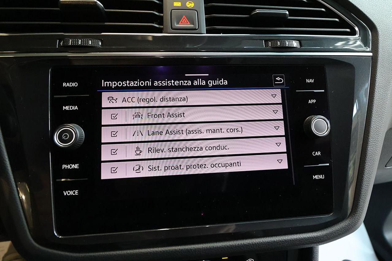 VOLKSWAGEN Tiguan 2.0 TDI SCR Life - 25