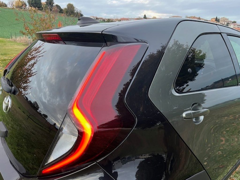 TOYOTA Aygo X 1.0 VVT-i 72 CV 5 porte Limited S-CVT - 26