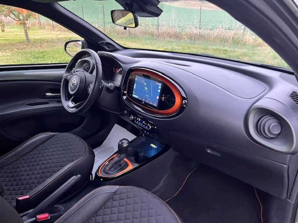TOYOTA Aygo X 1.0 VVT-i 72 CV 5 porte Limited S-CVT - 33