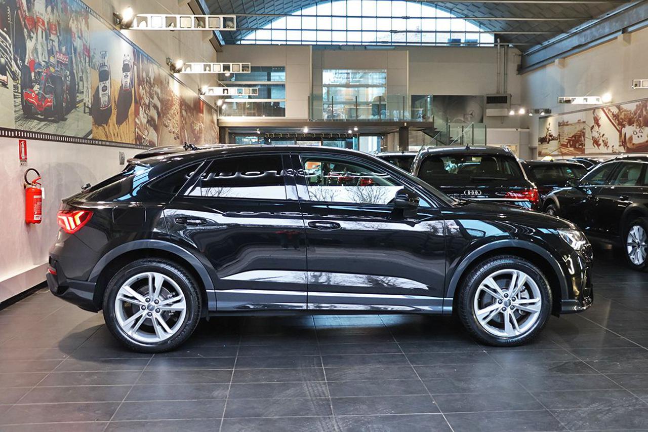 AUDI Q3 45 TFSI Sportback Quattro S-Tronic S-Line - 2