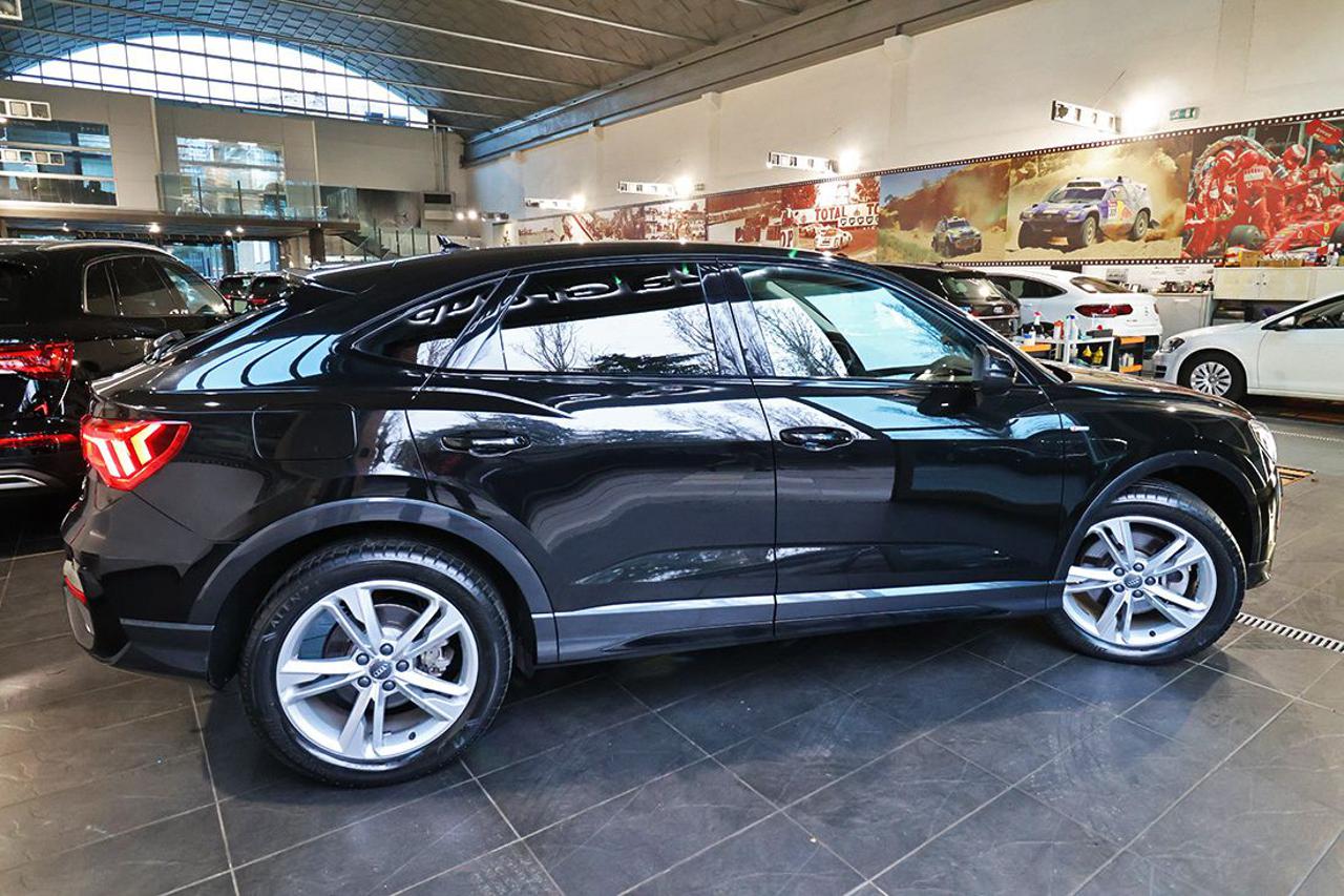 AUDI Q3 45 TFSI Sportback Quattro S-Tronic S-Line - 10