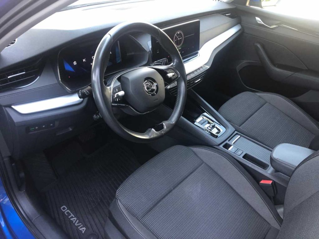 SKODA Octavia 1.5 G-TEC DSG Wagon Executive - 8