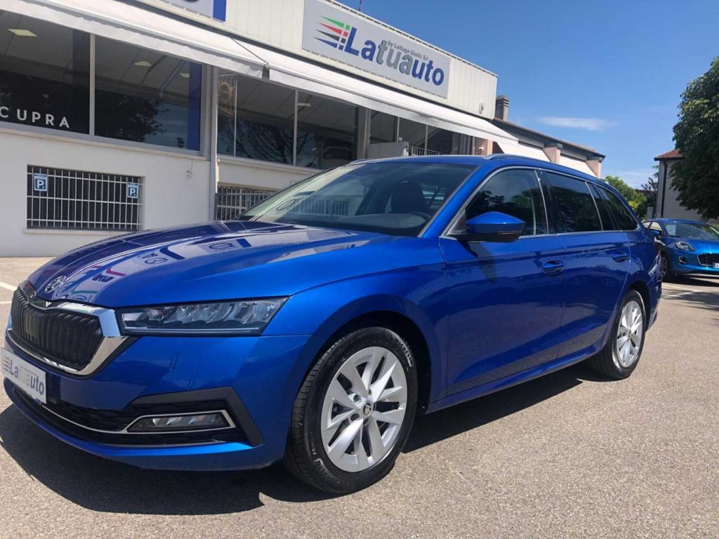 SKODA Octavia 1.5 G-TEC DSG Wagon Executive - 3