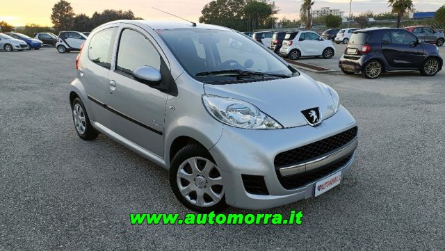 PEUGEOT 107 Argento metallizzato