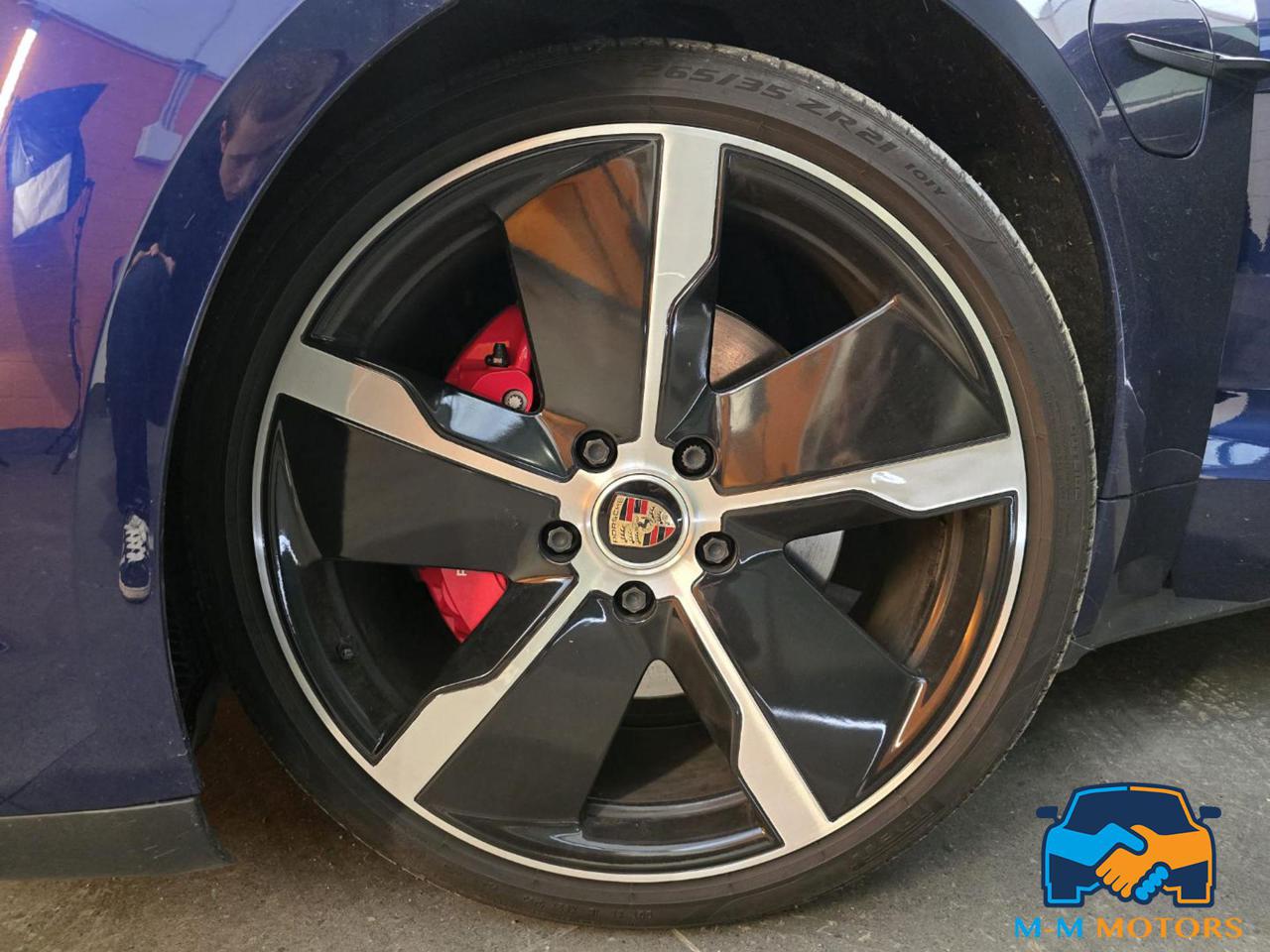 PORSCHE Taycan 4S Performance - 10