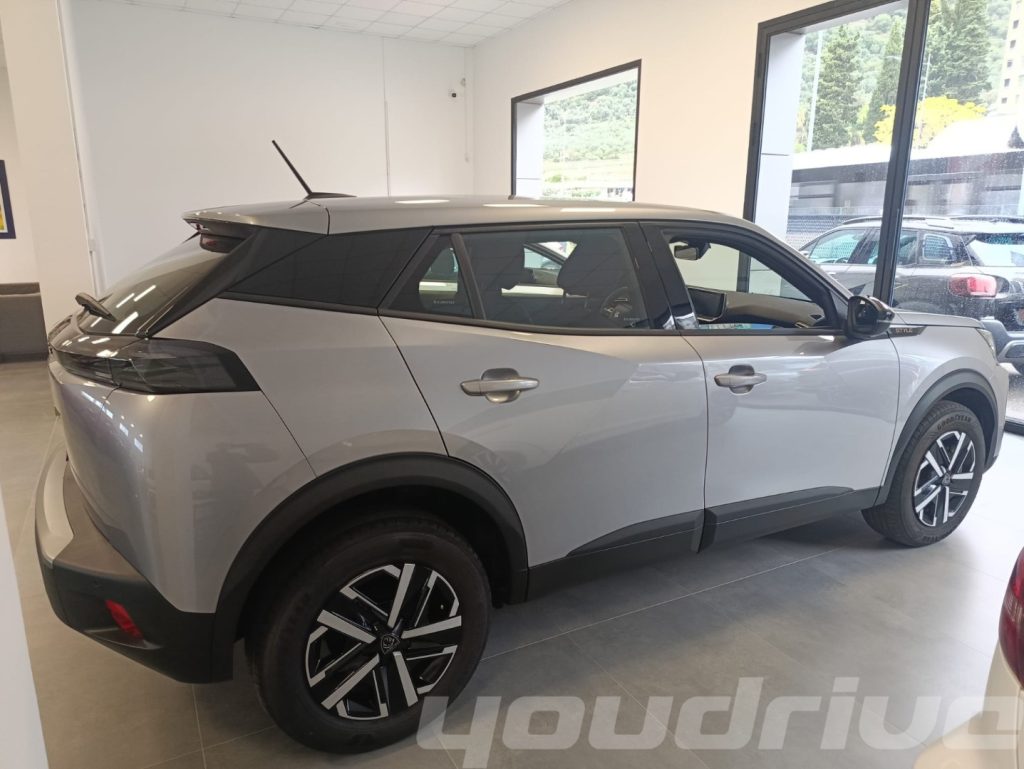 PEUGEOT 2008 / PureTech 100 S&S Style KM0 - 17