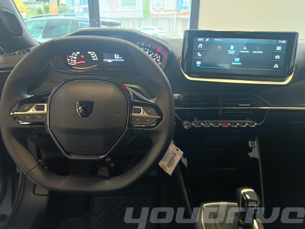 PEUGEOT 2008 / PureTech 100 S&S Style KM0 - 11