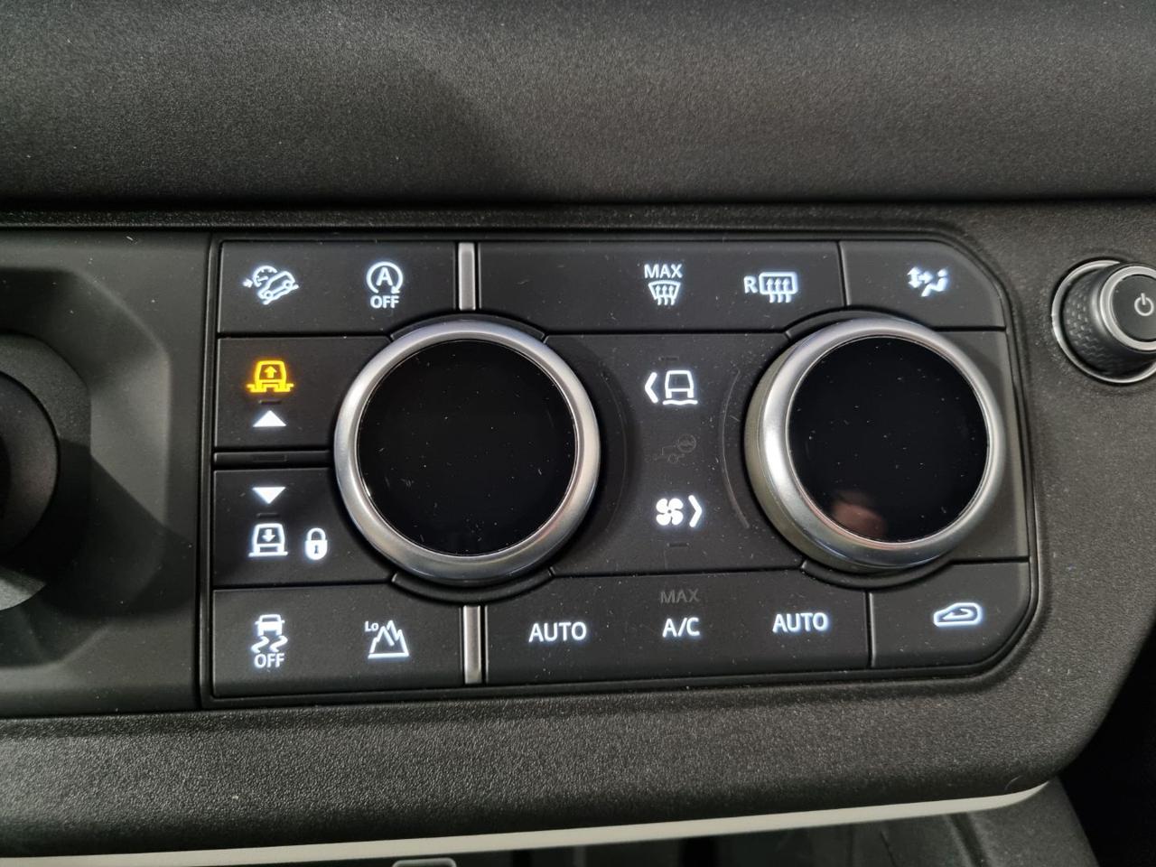 LAND ROVER Defender 110 2.0 SD4 AWD Auto S - 15