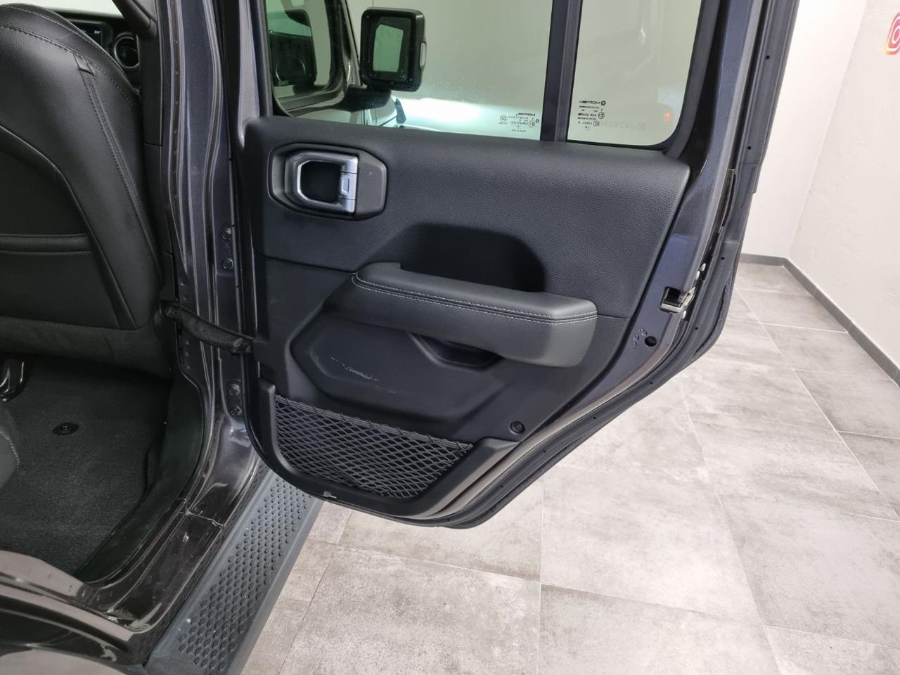 JEEP Wrangler Unlimited 2.2 Mjt II Sahara - 25
