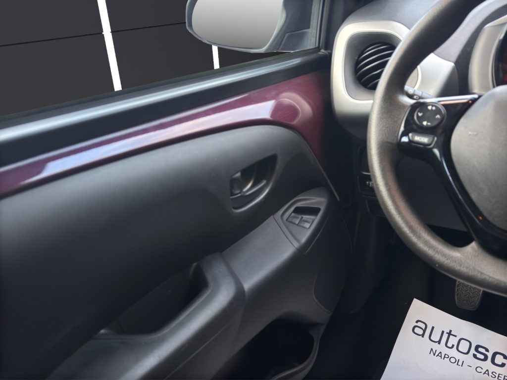 PEUGEOT 108 VTi 68 5 porte Active - 12