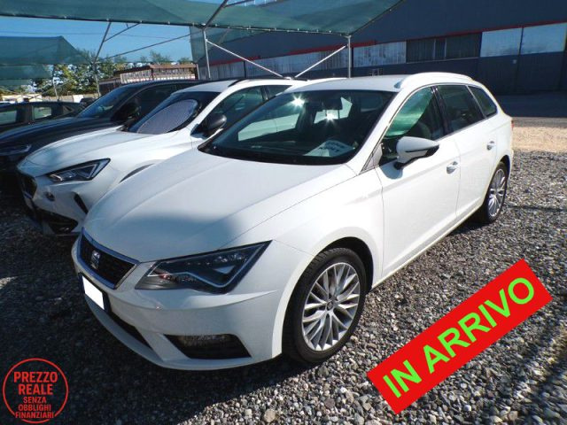 SEAT Leon Bianco pastello
