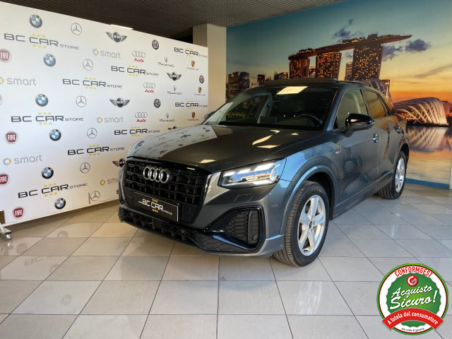 AUDI Q2 Grigio metallizzato