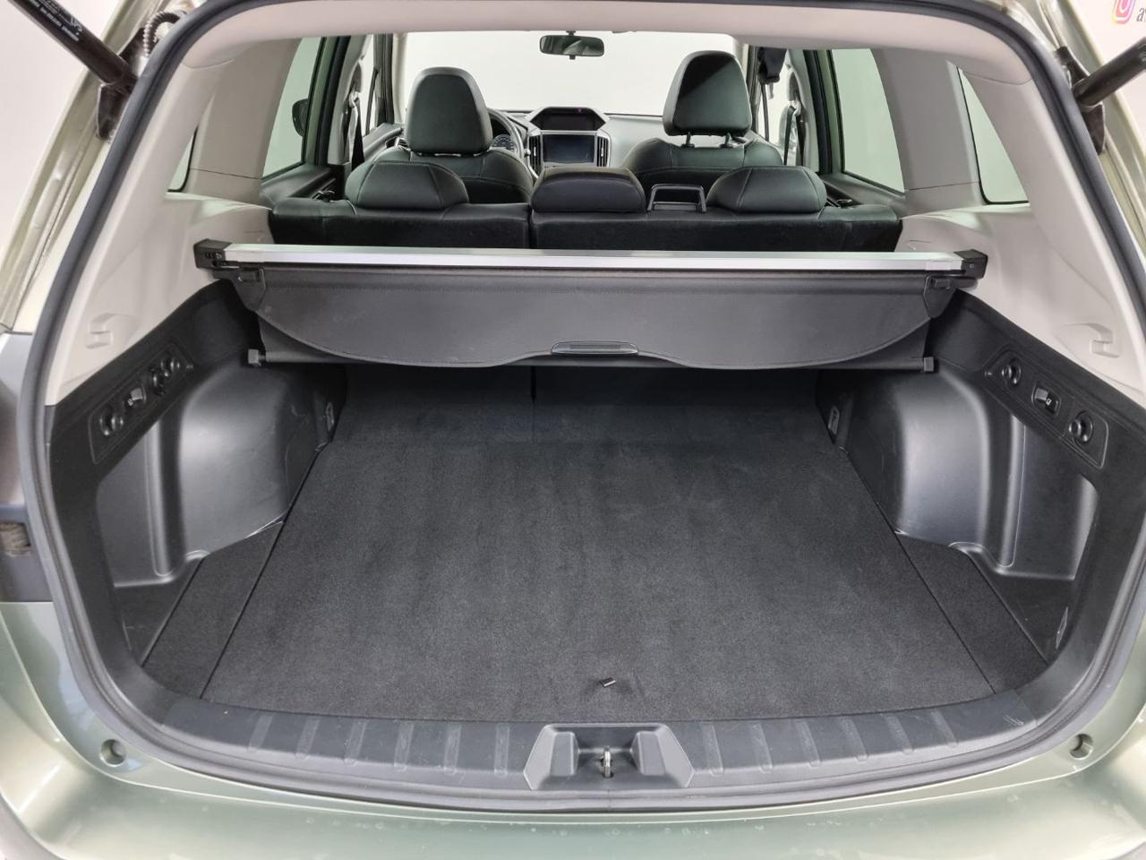 SUBARU Forester 2.0 e-Boxer MHEV CVT Lineartronic Style - 11