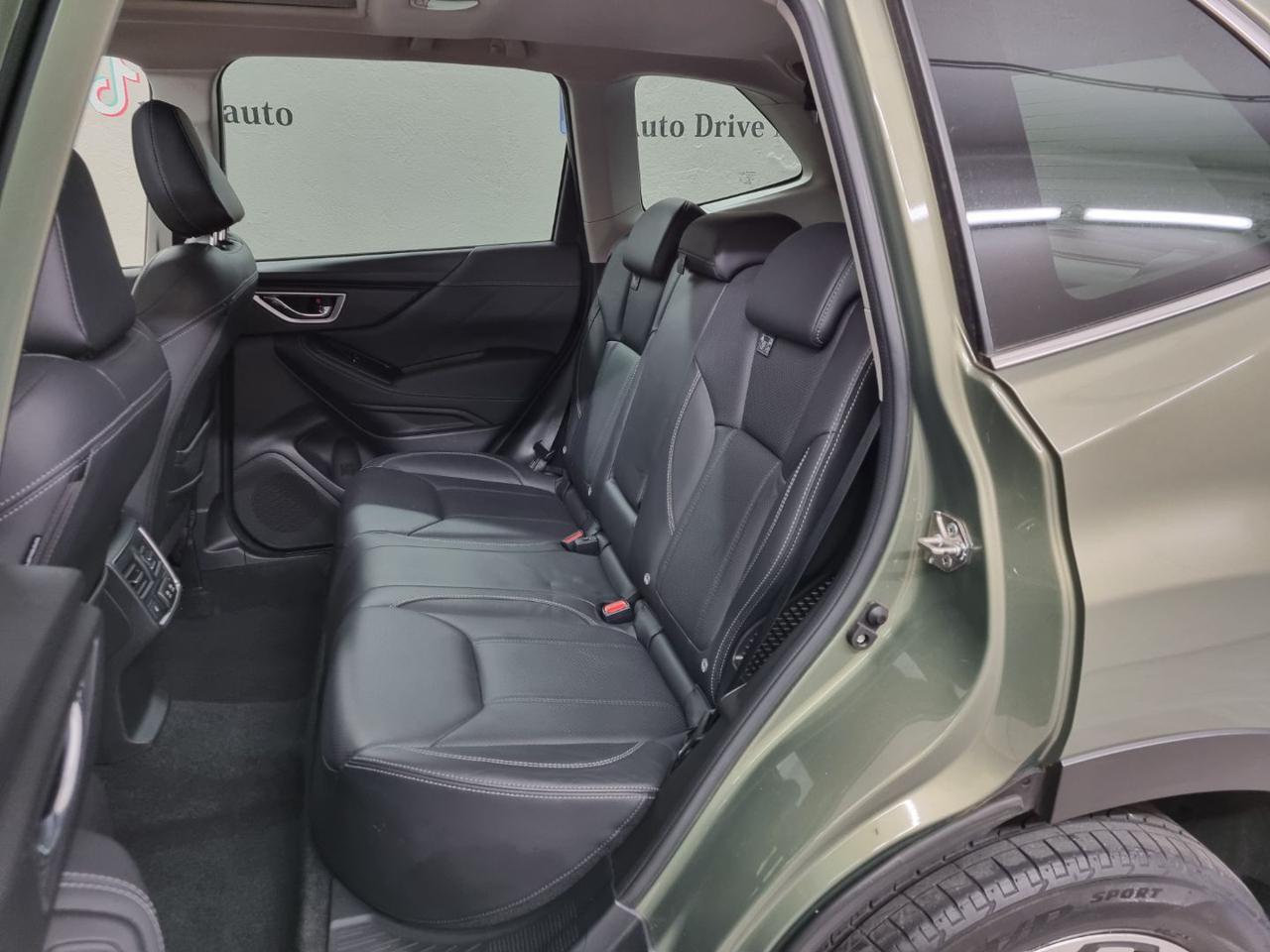 SUBARU Forester 2.0 e-Boxer MHEV CVT Lineartronic Style - 31