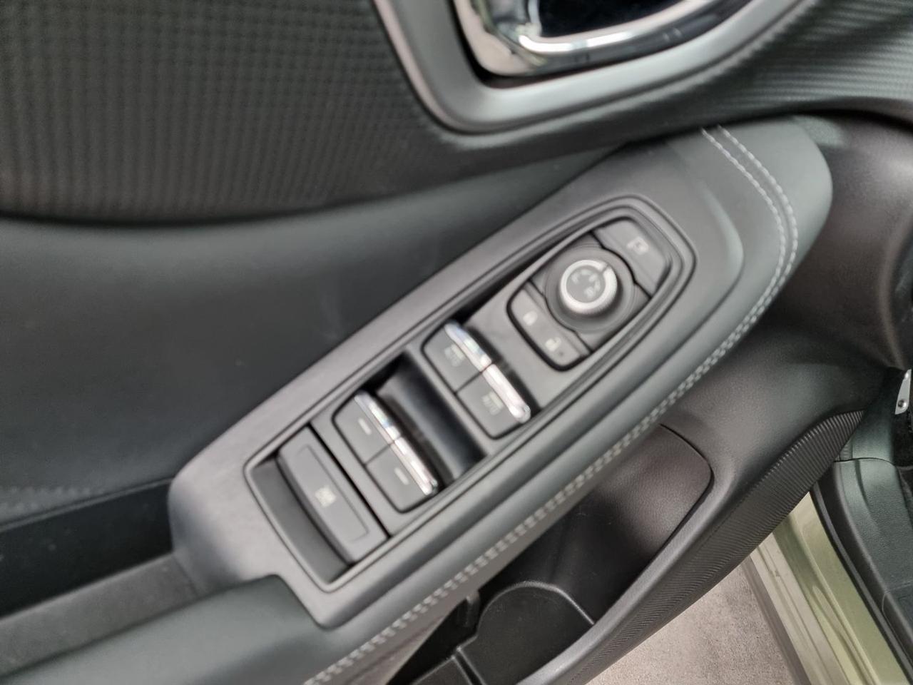 SUBARU Forester 2.0 e-Boxer MHEV CVT Lineartronic Style - 28