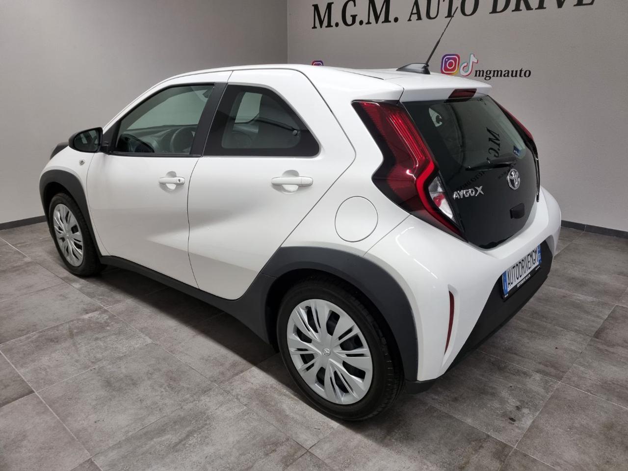 TOYOTA Aygo X 1.0 VVT-i 72 CV 5 porte Active S-CVT - 20