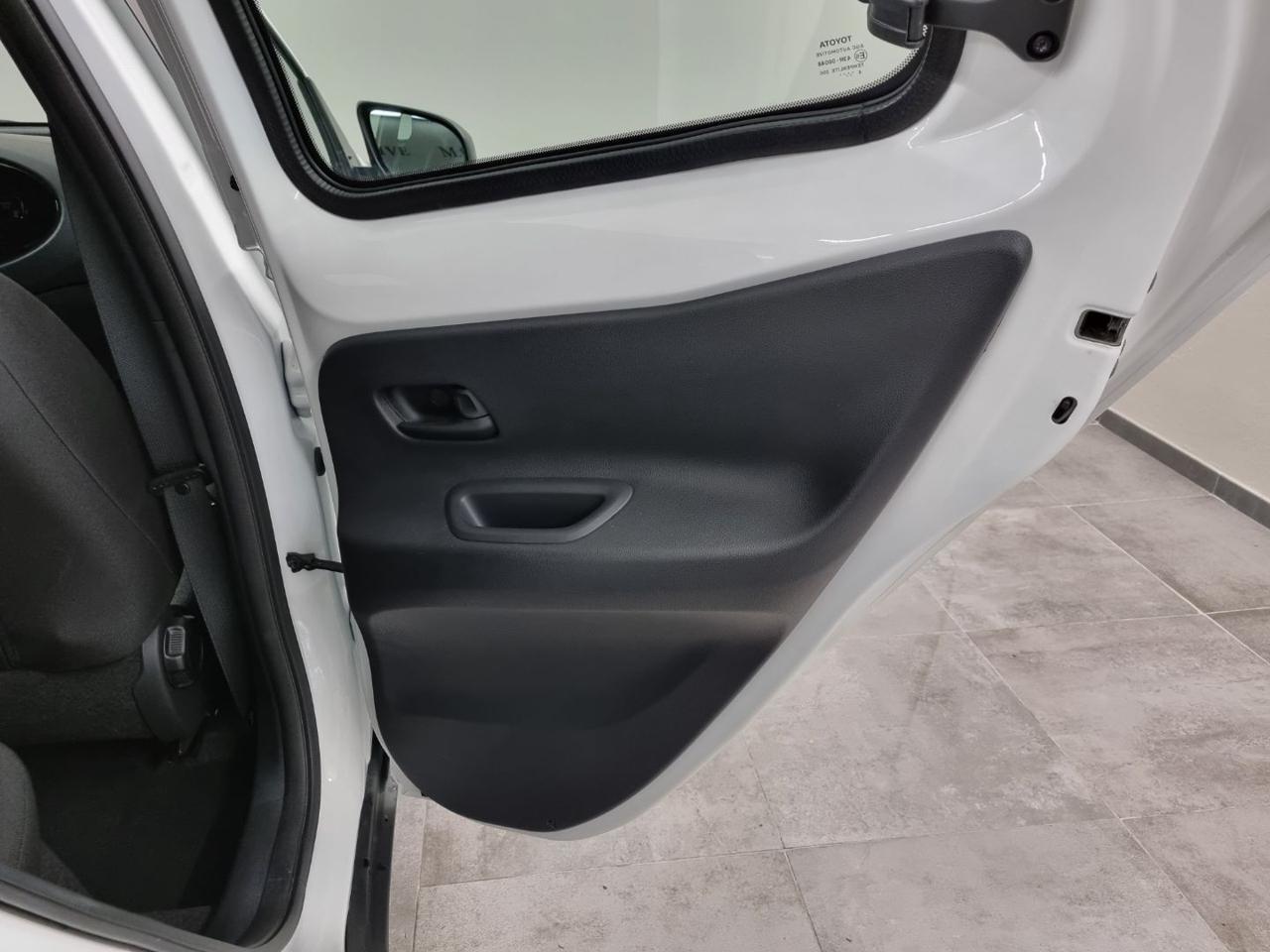 TOYOTA Aygo X 1.0 VVT-i 72 CV 5 porte Active S-CVT - 25