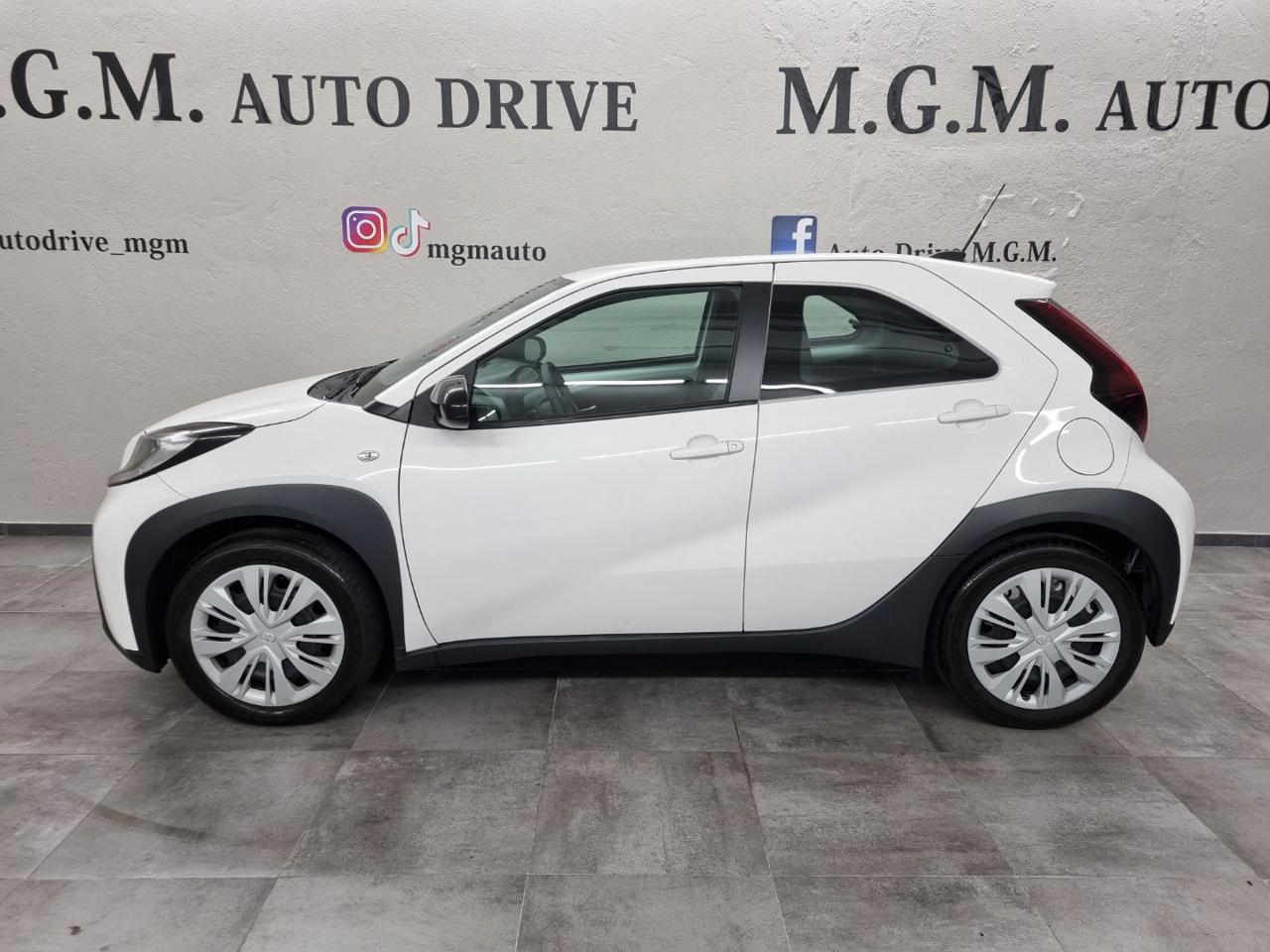 TOYOTA Aygo X 1.0 VVT-i 72 CV 5 porte Active S-CVT - 2