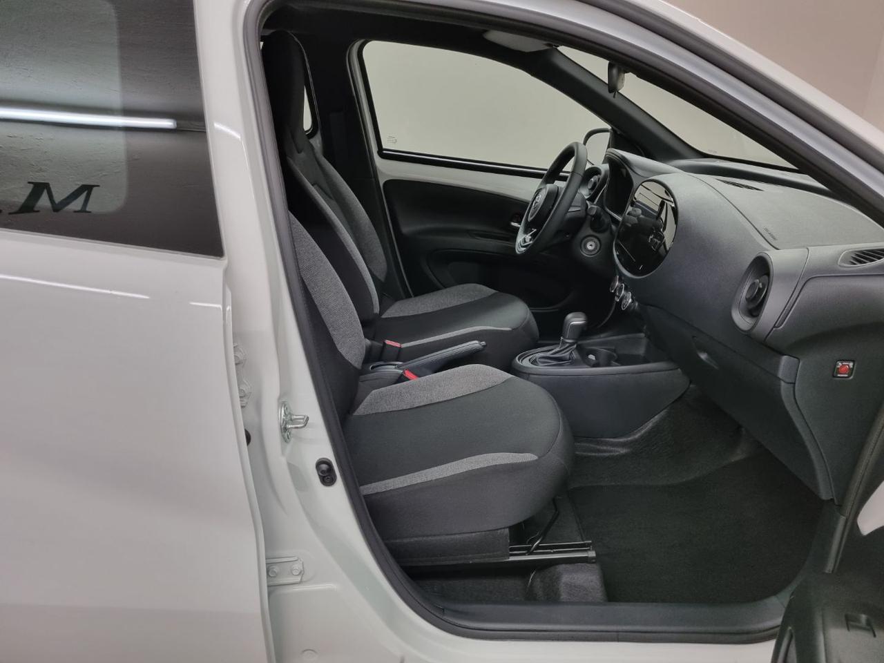 TOYOTA Aygo X 1.0 VVT-i 72 CV 5 porte Active S-CVT - 9