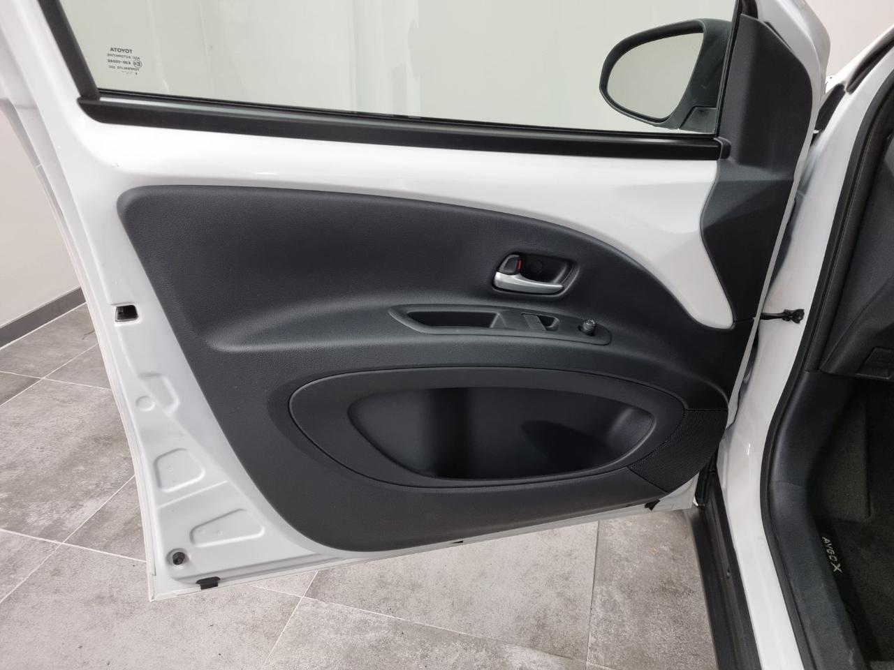 TOYOTA Aygo X 1.0 VVT-i 72 CV 5 porte Active S-CVT - 21