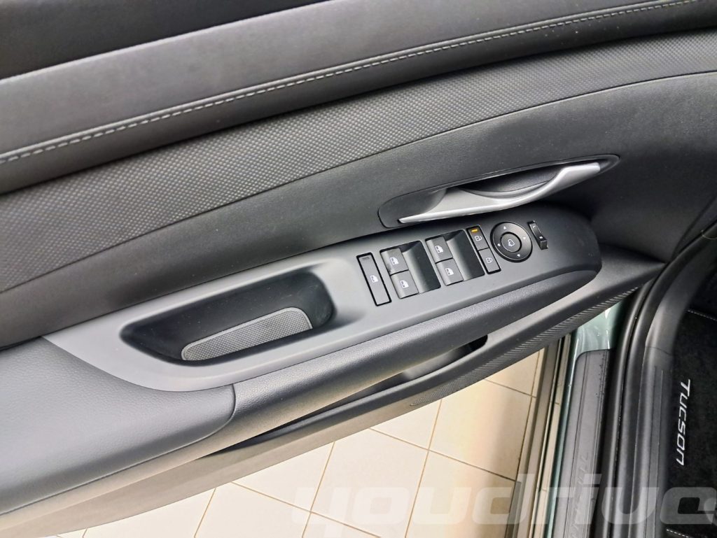 HYUNDAI Tucson / 1.6 CRDI 48V DCT Business KM0 - 17