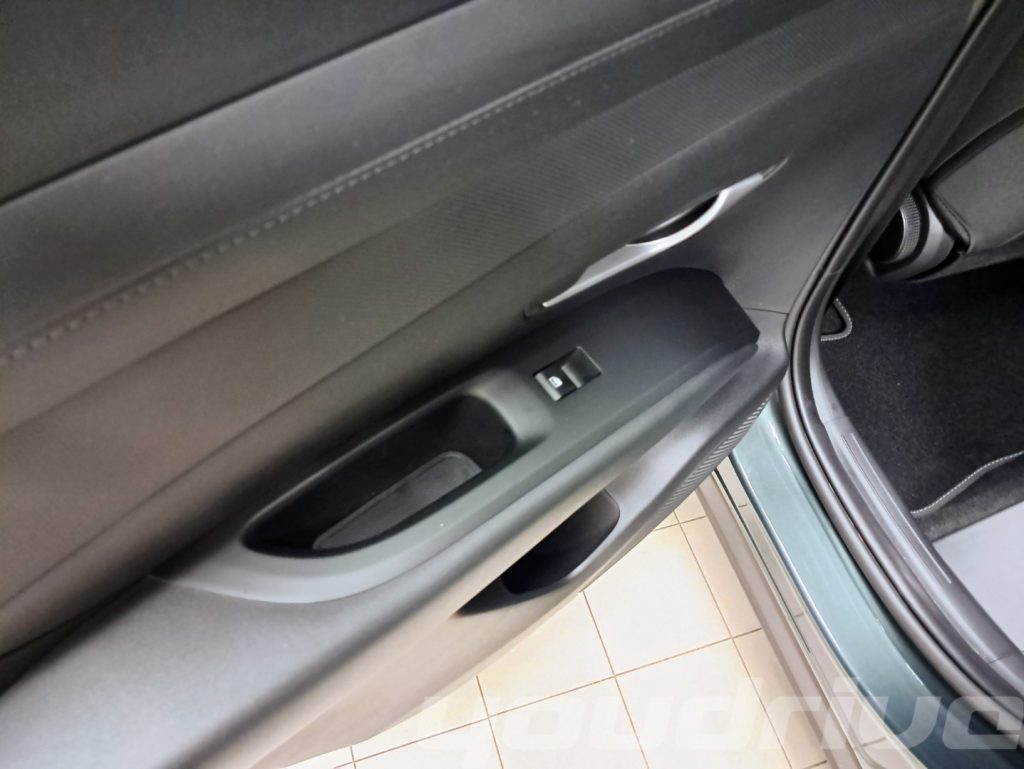 HYUNDAI Tucson / 1.6 CRDI 48V DCT Business KM0 - 18