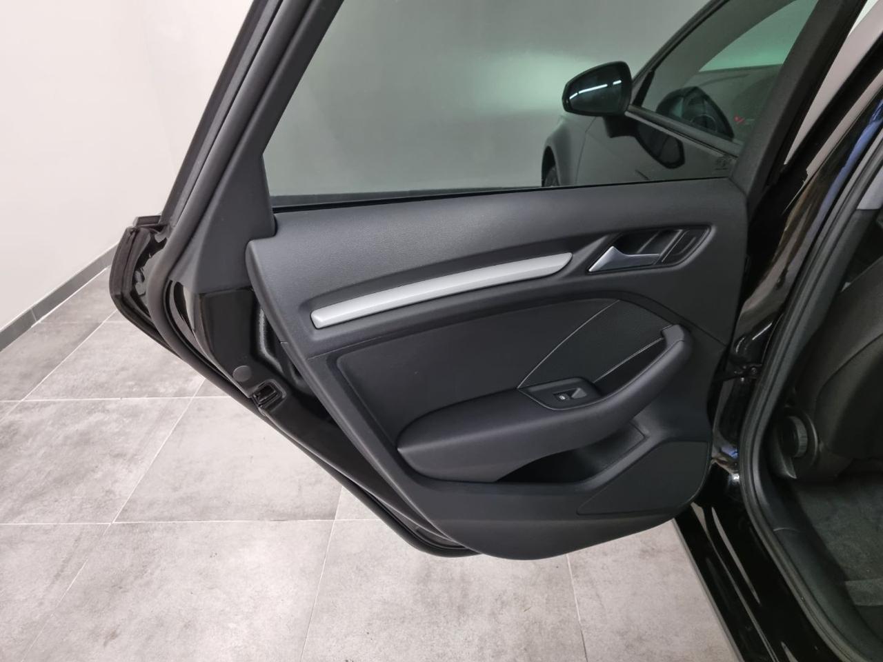 AUDI A3 SPB 30 TDI S tronic - 25