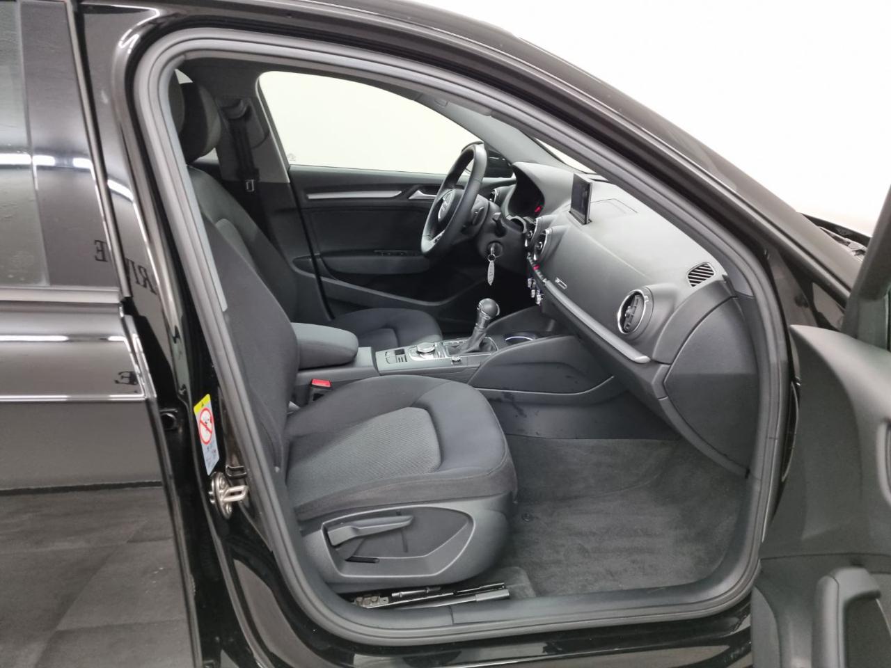 AUDI A3 SPB 30 TDI S tronic - 10