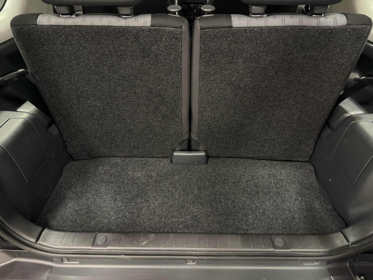 SUZUKI Jimny 1.3i 16V cat 4WD JLX - 11