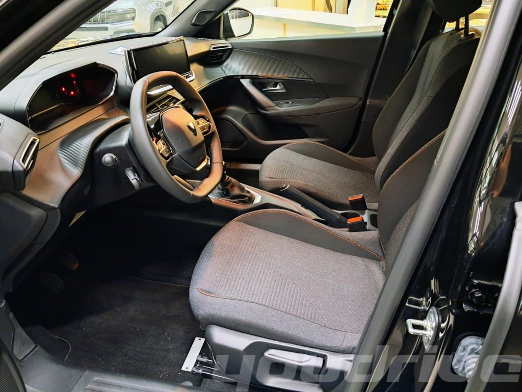 PEUGEOT 2008 / PureTech 100 S&S Style KM0 - 8