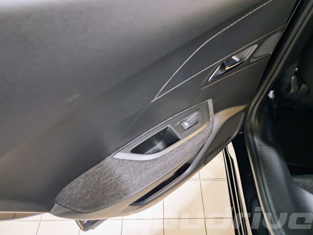 PEUGEOT 2008 / PureTech 100 S&S Style KM0 - 20