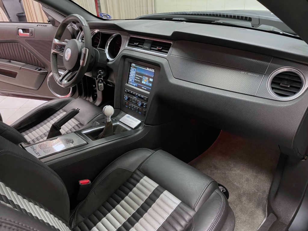 FORD Mustang SHELBY 5.0 VCT V8 GT 500 550CV - 52