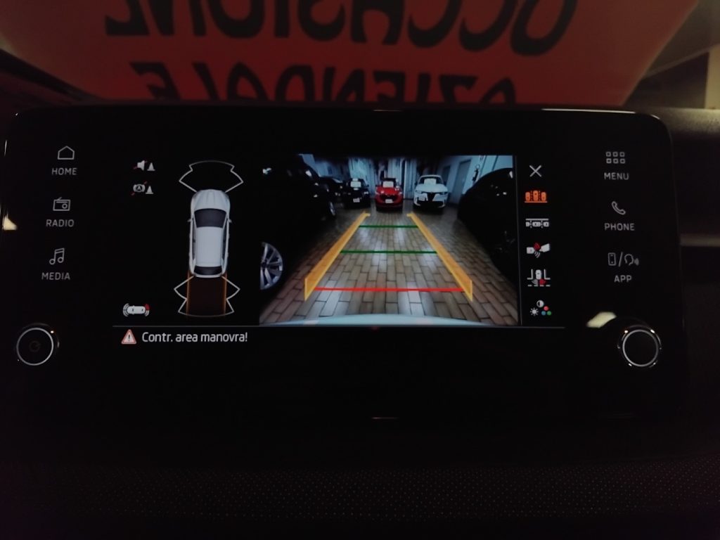 SKODA Fabia 1.0 TSI 95 CV Selection - 27