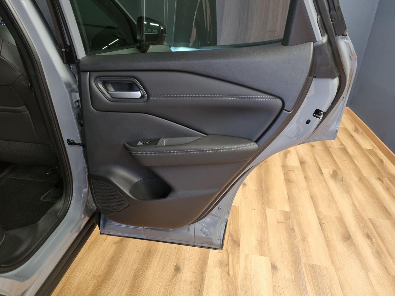 NISSAN Qashqai MHEV 140 CV N-CONNECTA - 23
