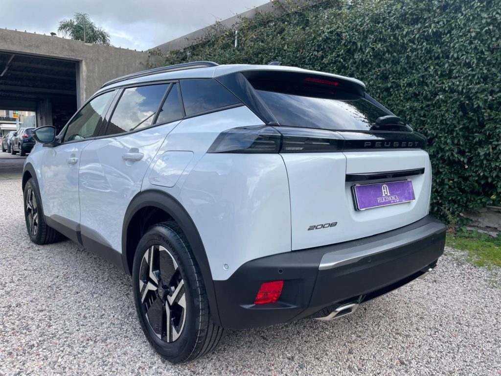 PEUGEOT 2008 PureTech 130 S&S EAT8 Allure - 4