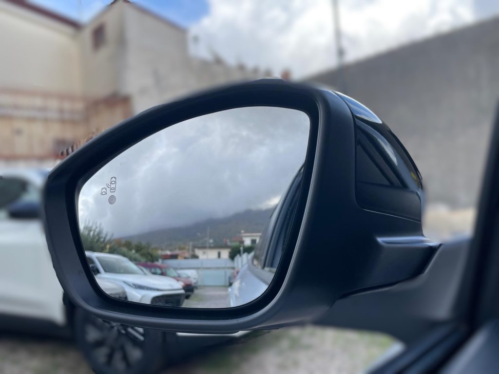 PEUGEOT 2008 PureTech 130 S&S EAT8 Allure - 11