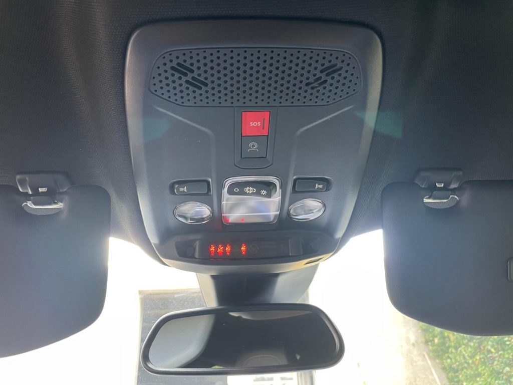 PEUGEOT 2008 PureTech 130 S&S EAT8 Allure - 12